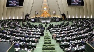 با حضور تیم اقتصادی دولت؛

جلسه غیرعلنی مجلس برای بررسی یارانه‌های پیدا و پنهان آغاز شد