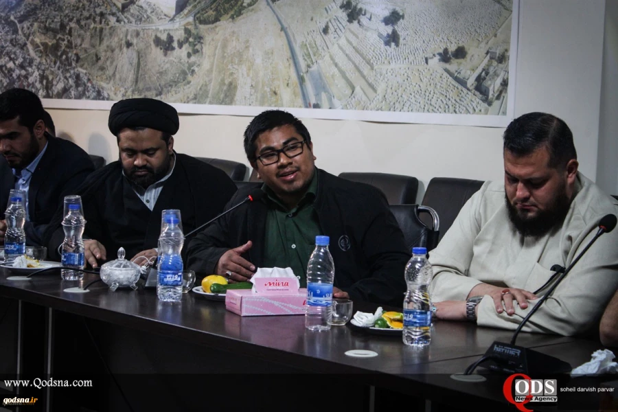 Third guests of International Solidarity Forum for Palestinian teens and youth meet with daughter Imam Khomeini 15