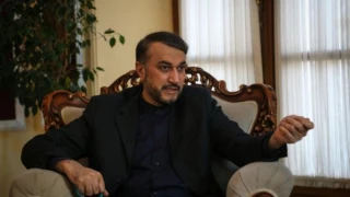 ديبلماسي ايراني: الإدارة الأميركية تتآمر مع الترويكا الأوروبية لإضعاف إيران