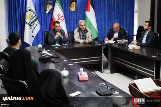 در نشست با دانشجویان در رابطه با طرح سیاسی ایران برای حل قضیه فلسطین مطرح شد:

شکیبائی : طرح «همه پرسی » ایران برای حل قضیه فلسطین، طرح آمریکایی «معامله قرن» را از میدان خارج کرده است/ روح الله زاد: راهکار همه پرسی در فلسطین مقوّم راهکار مقاومت است