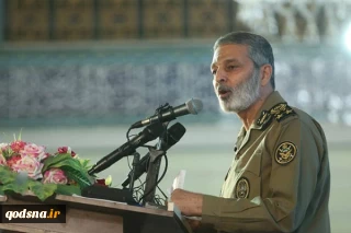 فرمانده کل ارتش در مراسم یوم الله 13 آبان:

تسخیر لانه جاسوسی اهمیت ویژه‌ای در تاریخ انقلاب دارد/ پیام روز 13 آبان به دشمنان ایستادگی ملت در برابر مستکبرین است/ نابودی سردمداران کاخ سیاه و رژیم صهیونیستی نزدیک است