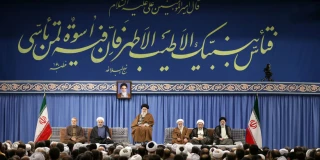 خلال استضافته مسؤولي النظام وضيوف مؤتمر الوحدة الإسلامية

قائد الثورة: إزالة الكيان الصهيوني تعني انتخاب حكومة من قِبل أصحاب أرض فلسطين الأصليّين