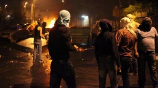 گزارشی از تحولات فلسطین/

حمله‌ور شدن نظامیان صهیونیست به  شهروندان در البیره/ دعوت از مردم غزه برای مشارکت گسترده در راهپیمایی بازگشت/ اعتصاب یک اسیر فلسطینی وارد هشتادمین روز پیاپی شد 2
