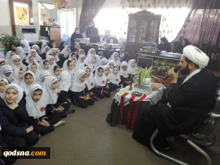 مراسم سرداردلهاحاج قاسم سلیمانی درمدرسه دخترانه اندیشه بابل