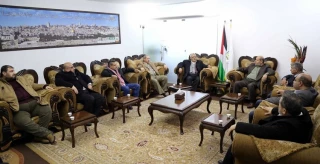 تحولات فلسطین/

جزئیات نشست رهبران حماس و جبهه دموکراتیک/اقدام اشغالگران در تبعید خطیب مسجدالاقصی/ شیخ عکرمه صبری : اتهامات اسرائیل بی اساس است و هرگز از مسجدالاقصی دست برنخواهم داشت
