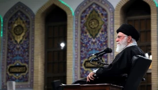 قائد الثورة: صمود الشعب في مواجهة الضغوط اذهل العالم