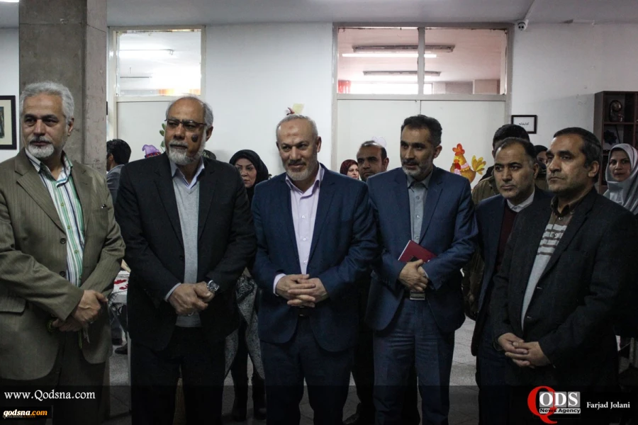 در آستانه سالروز تسخیر سفارت اسراییل در تهران برگزار شد

برپایی کارگاه نقاشی« فلسطین مظلوم» در مجتمع ناشنوایان نیمرز تهران/ انتخاب چهار دانش آموز ناشنوا به عنوان عکاس افتخاری قدسنا / ابوشریف: ایران توانایی رهبری سیاسی، دینی و علمی منطقه را دارد  2