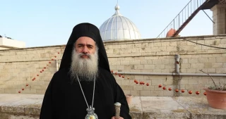 سر اسقف مسیحیان ارتدوکس قدس اشغالی؛

سوء استفاده رژیم اشغالگر قدس از کرونا برای تداوم یهودی سازی در قدس