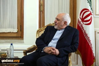 ظریف:

آمریکا از دخالت در امور دیگر کشورها بپرهیزد