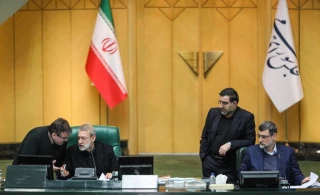 به ریاست لاریجانی؛

جلسه علنی آغاز شد/قرائت گزارش پرونده «فریدون» در دستور کار مجلس