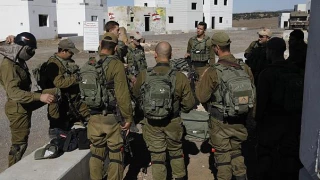 آخرین تحولات فلسطین و منطقه در آستانه روز جهانی قدس؛

کانال 7 اسراییل: لبنان در حال سنجیدن آمادگی ارتش در مرزهای شمالی است