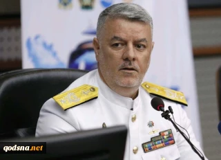 دریادار خانزادی:

همه سربازان برای امنیت کشور در صف شهادت ایستاده‌اند