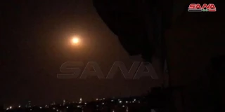 الدفاعات الجوية السورية تتصدى لعدوان إسرائيلي بالصواريخ يستهدف جنوب دمشق