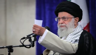 قائد الثورة الاسلامية يدين اساءة صحيفة فرنسية للوجه المشرق والمقدس للرسول الاكرم (ص)

إهانة المجلّة الفرنسيّة للرّسول الأعظم ترمي إلى حرف الأذهان عن مخططات أمريكا والكيان الصهيوني لغرب آسيا