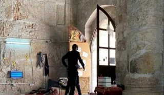 جنود الاحتلال يقتحمون مصلى باب الرحمة في المسجد الأقصى بأحذيتهم دون مراعاة حرمة المسجد