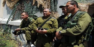 آخرین تحولات عرصه فلسطین/

«گادی آیزنکوت» وارد عرصه سیاسی می شود / ملاقات با اسیر فلسطینی پس از 154 روز اعتصاب غذا/ شیخ رائد صلاح بار دیگر ممنوع السفر شد/ شهادت 4 فلسطینی در کرانه باختری در هفته‌ای که گذشت