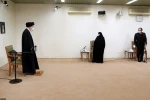قائد الثورة الإسلامية يستقبل عائلة العالم في المجالين النووي والدفاعي الشهيد محسن فخري زاده 3