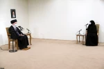 قائد الثورة الإسلامية يستقبل عائلة العالم في المجالين النووي والدفاعي الشهيد محسن فخري زاده 8