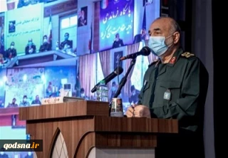 سرلشکر سلامی در مراسم رونمایی از تقریظ مقام معظم رهبری بر کتاب عصرهای کریسکان؛

نگاه ملت ایران فقط به ولایت فقیه است / دشمنان در برابر ایران سرخم کرده و شکست خورده‌اند
