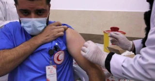 موسسات حقوق بشری: واکسن کرونا باید برای فلسطینیان کرانه باختری و غزه تامین شود