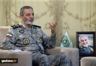 پیام فرمانده ارتش به مناسبت روز ارتش جمهوری اسلامی ایران؛

ارتش به عنوان یک اهرم راهبردی در دیپلماسی منطقه‌ای و جهانی ایران ایفای نقش کرده و می‌کند
