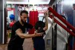 غزة.. من مسعف إلى رياضي بعد فقد ذراعه 2غزة.. من مسعف إلى رياضي بعد فقد ذراعه 3