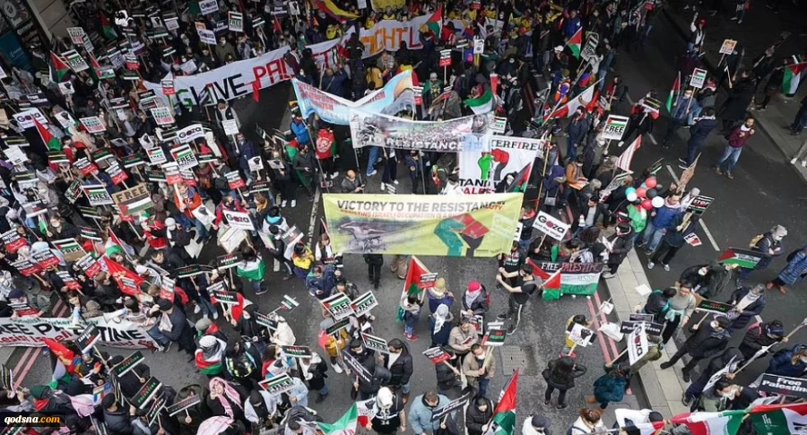 Massive anti-Israel protest held in London protestors condemn crimes against Palestinians 4