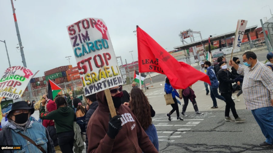 Dockworkers in the US Port of Oakland have refused to unload an Israeli cargo ship as part of an international boycott campaign against Israeli atrocities against Palestinians.