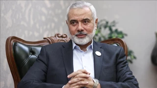 طی نامه ای به دبیرکل جمعیت دفاع از ملت فلسطین:

اسماعیل هنیه از حمایت های شرافتمندانه رهبر و ملت ایران در حمایت از ملت فلسطین تقدیر کرد