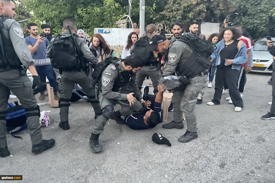 Footage exposes Zionist’s guards beating Palestinian captives