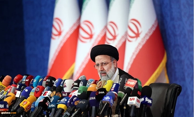 نیم نگاهی به ابعاد نشست خبری آیت الله رئیسی؛ تحلیلگران خارجی در گفتگو با قدسنا: 

گام روبه جلوی آیت الله رئیسی در مسیر بهبود روابط با عربستان سعودی/ پیروی بی قید و شرط آیت الله رئیسی از رهبر ایران باعث ترس و نگرانی شدید اسرائیل شده است 2