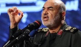قائد الحرس الثوري: لا نثق باعداء يعتبرون الاسلحة البيولوجية جزءا من استراتيجيتهم