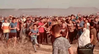 لحظه زخمی شدن عمر ابو نیل کودک فلسطینی به ضرب گلوله نظامیان صهیونیست (فیلم)