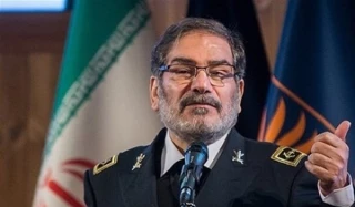 أمين المجلس الأعلى للأمن القومي الايراني يرد علي تهديدات بينيت وبايدن لايران.. ماذا قال؟