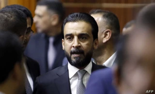رئیس مجلس عراق در پاسخ به برخی ادعاها:

چه ما مسئول باشیم چه نباشیم عراق دست دوستی به سوی اسرائیل دراز نخواهد کرد