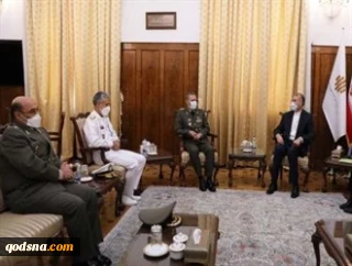 خلال اللقاء مع القائد العام للجيش؛

أمير عبداللهيان : الدبلوماسية الدفاعية جزء لايتجزأ من السياسة الخارجية الايرانية