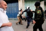 السلطة تلاحق سلاح 
المقاومة  2