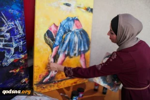Gaza artist mixes beauty with pain in her ballet paintings
 4