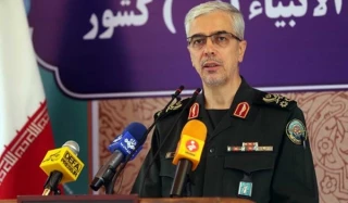 اللواء باقري: هزيمة اميركا المذلة في افغانستان مؤشر للاسراع في افولها