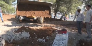 لليوم السابع… الاحتلال يواصل أعماله التهويدية في المقبرة اليوسفية ويركب كاميرات مراقبة جديدة