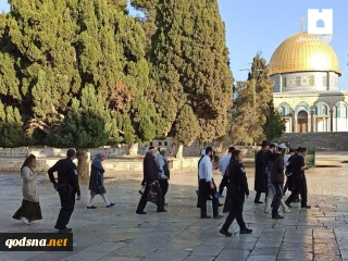 تعرض مجدد شهرک‌نشینان به مسجد الاقصی تحت حمایت پلیس رژیم صهیونیستی (تصاویر)