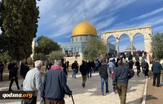 50 ألفا يؤدون الجمعة في المسجد الأقصى المبارك