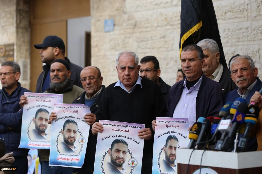 Palestinian captive enters 122nd day of hunger strike