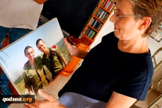 Family of Zionist trooper captured by Palestinian resistance angry with politicians