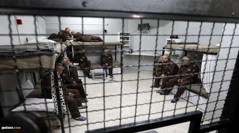 Palestinian administrative captives continue boycott of Israeli courts for 23rd day