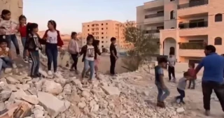 صبح امروز همزمان با دخالت نظامیان اشغالگر؛

خانه شهروند فلسطینی در شرق طوباس از سوی صهیونیست‌ها تخریب شد