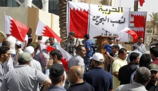 احياء للذكرى 11 لانطلاق الثورة البحرينية؛البحرينيون يرددون هتافات تدعم مواقفهم التي طالبوا بها منذ انطلاق الثورة