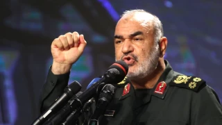 اللواء سلامي:
الإمام الخامنئي رفع راية دعم فلسطين/ دعمنا للانتفاضة والقضية الفلسطينية لن يتوقف