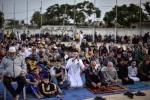 نماز عید سعید فطر در خانیونس در جنوب غزه 11