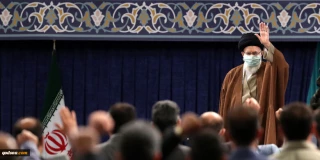 خلال استقباله حشدا من العمال؛

قائد الثورة الإسلامية: سياسة العدو وقف الإنتاج في البلاد
